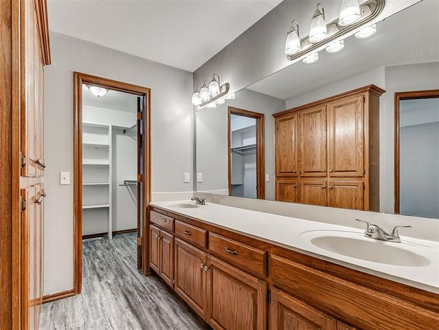 1125 Richmond Road, Edmond, OK 73034