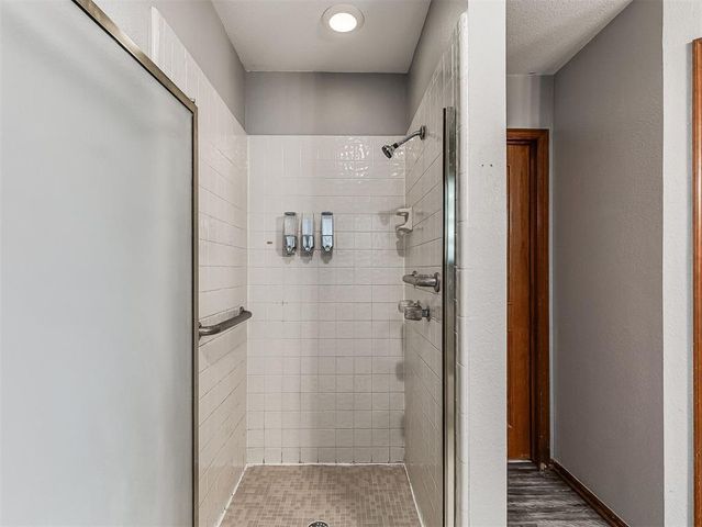 1125 Richmond Road, Edmond, OK 73034