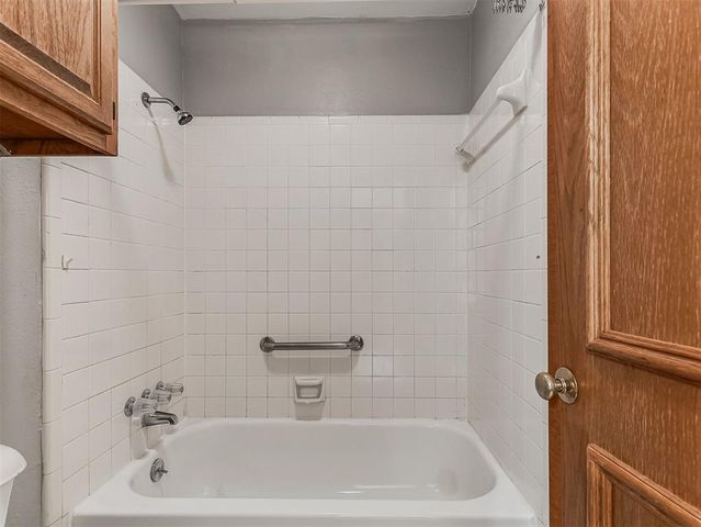 1125 Richmond Road, Edmond, OK 73034