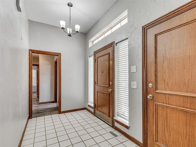 1125 Richmond Road, Edmond, OK 73034