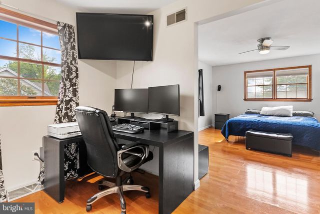 64 S PIN OAK DR, Boiling Springs, PA 17007