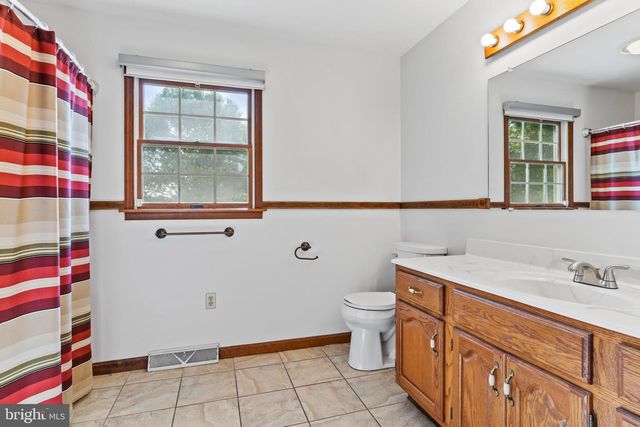 64 S PIN OAK DR, Boiling Springs, PA 17007