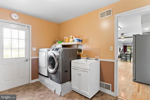 64 S PIN OAK DR, Boiling Springs, PA 17007