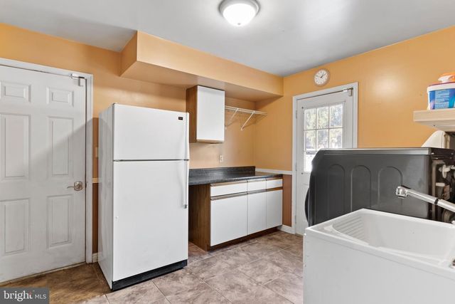 64 S PIN OAK DR, Boiling Springs, PA 17007