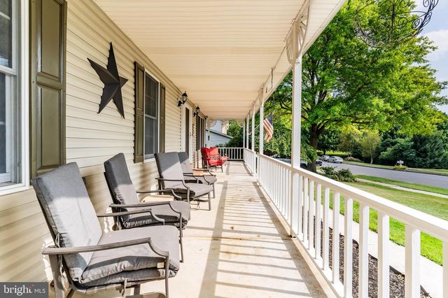64 S PIN OAK DR, Boiling Springs, PA 17007