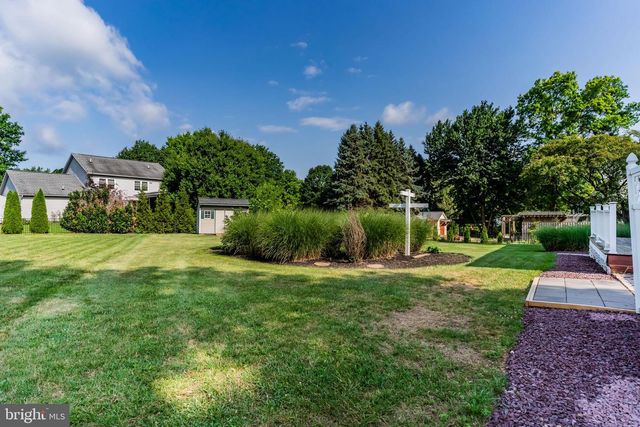 64 S PIN OAK DR, Boiling Springs, PA 17007