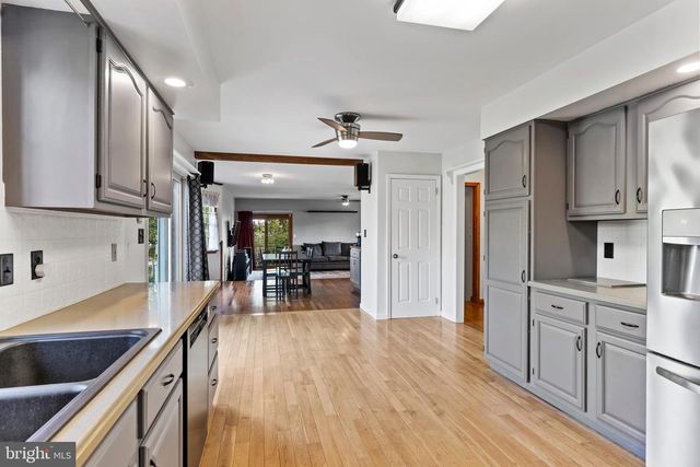 64 S PIN OAK DR, Boiling Springs, PA 17007