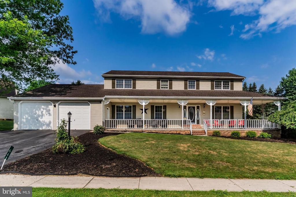 64 S PIN OAK DR, Boiling Springs, PA 17007