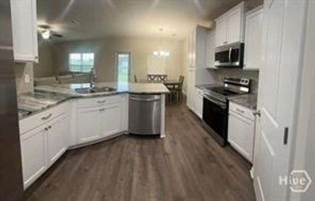 93 Brightleaf Circle, Hinesville, GA 31313