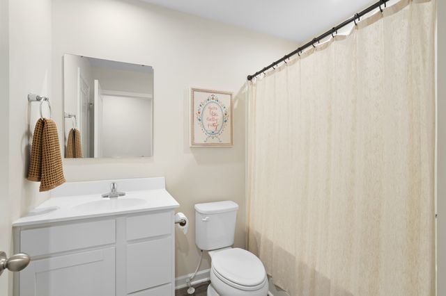 2288 Brokeshire Dr, White House, TN 37188