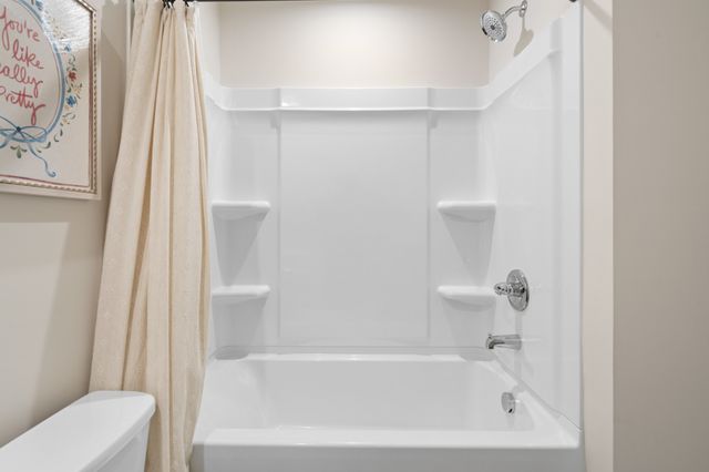 2288 Brokeshire Dr, White House, TN 37188