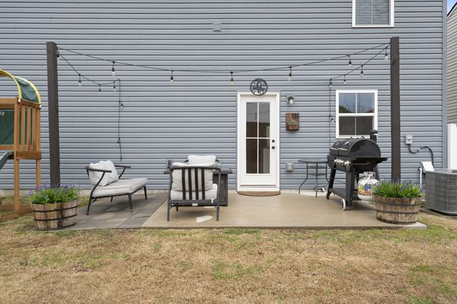 2288 Brokeshire Dr, White House, TN 37188