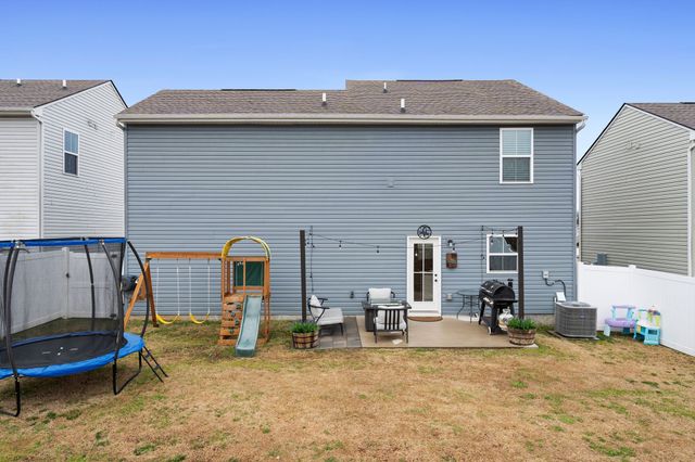 2288 Brokeshire Dr, White House, TN 37188