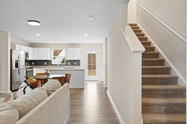 2288 Brokeshire Dr, White House, TN 37188