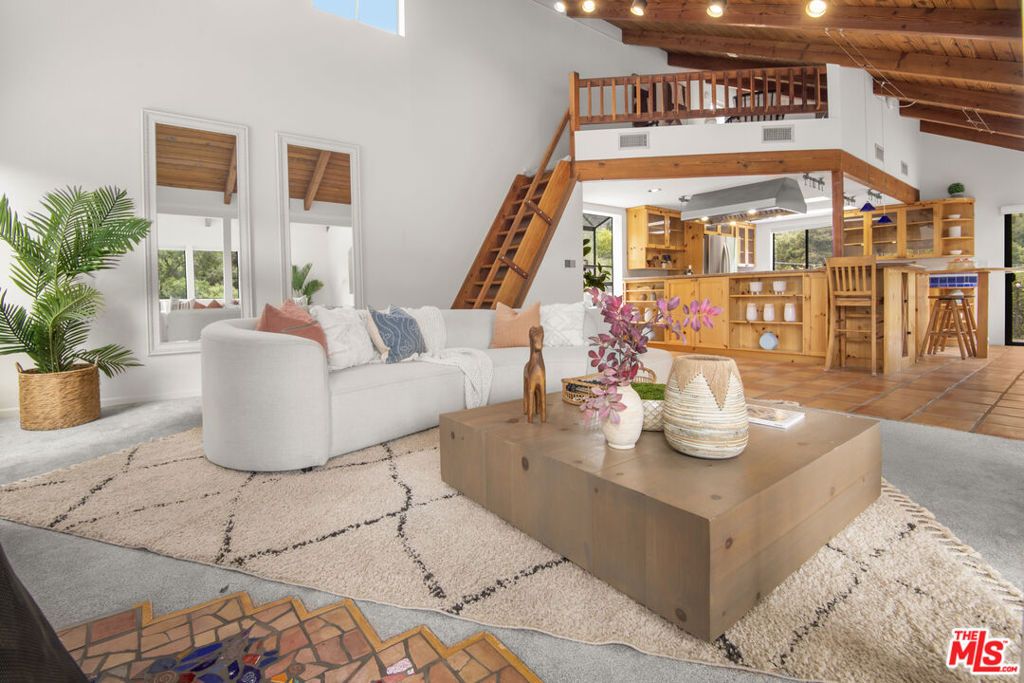 1639 Oak Drive, Topanga, CA 90290