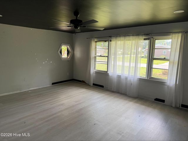 219 Fourth Street, Ayden, NC 28513