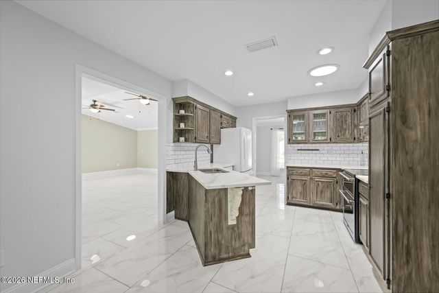 11728 LORETTO WOODS Court, Jacksonville, FL 32223