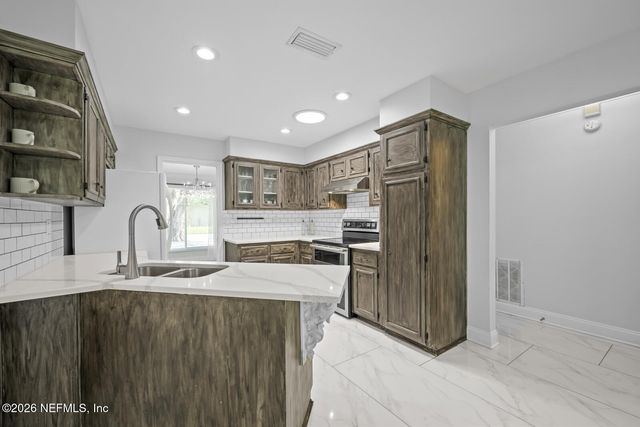 11728 LORETTO WOODS Court, Jacksonville, FL 32223