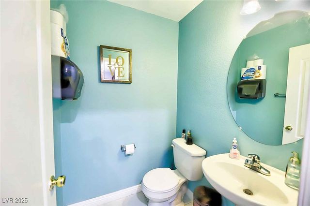 10294 Bethel Mill Street, Las Vegas, NV 89183