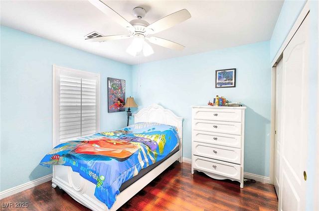 10294 Bethel Mill Street, Las Vegas, NV 89183