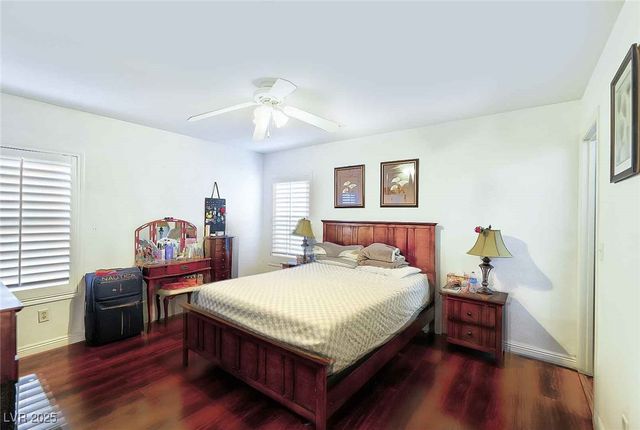 10294 Bethel Mill Street, Las Vegas, NV 89183