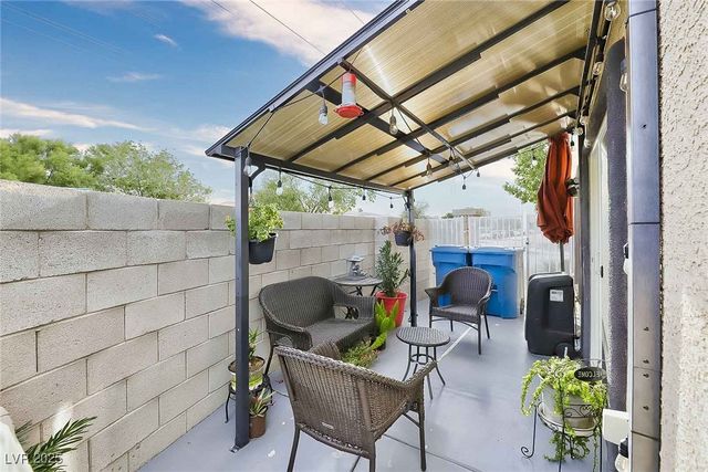 10294 Bethel Mill Street, Las Vegas, NV 89183