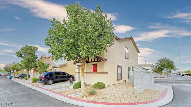 10294 Bethel Mill Street, Las Vegas, NV 89183