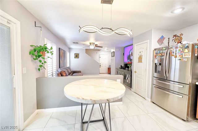 10294 Bethel Mill Street, Las Vegas, NV 89183