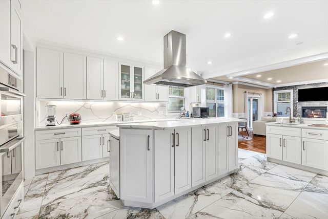 125 Union St, Natick, MA 01760