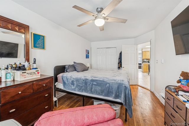 945 E 228th Street, Bronx, NY 10466