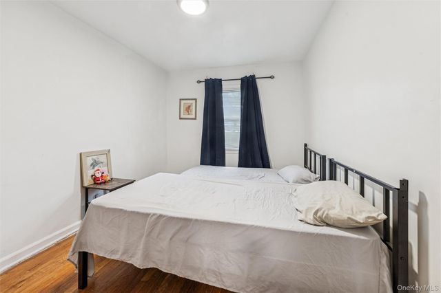 945 E 228th Street, Bronx, NY 10466