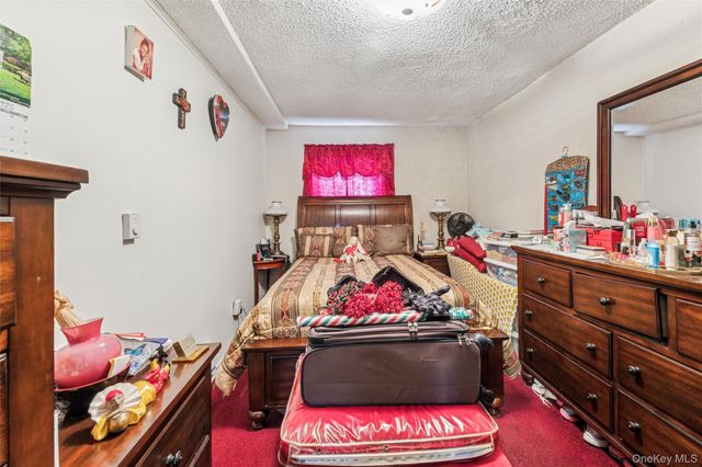 945 E 228th Street, Bronx, NY 10466