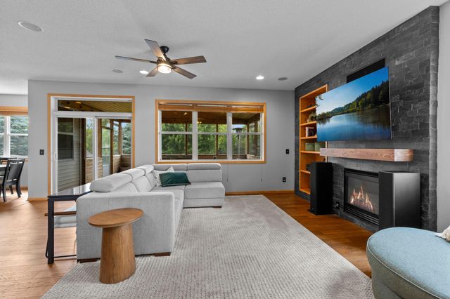6829 Urbandale Lane N, Maple Grove, MN 55311