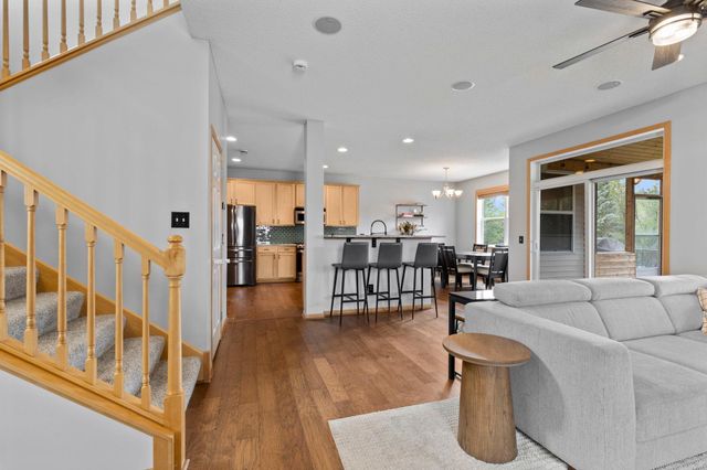 6829 Urbandale Lane N, Maple Grove, MN 55311