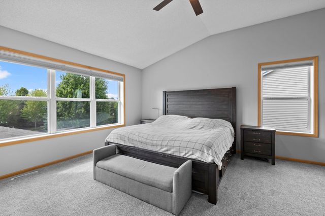 6829 Urbandale Lane N, Maple Grove, MN 55311