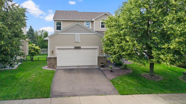 6829 Urbandale Lane N, Maple Grove, MN 55311