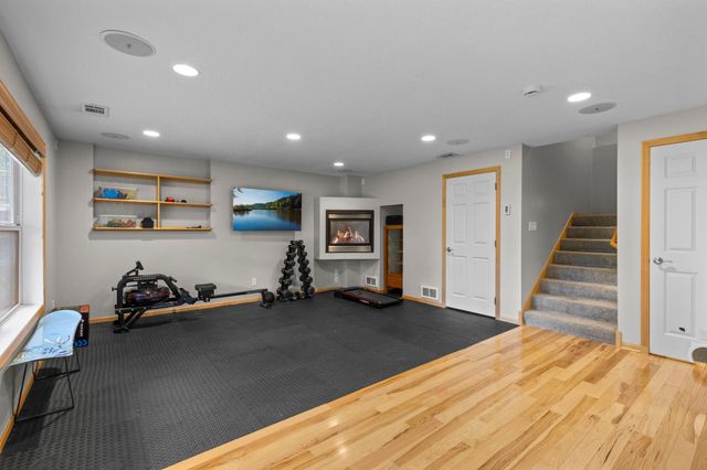 6829 Urbandale Lane N, Maple Grove, MN 55311