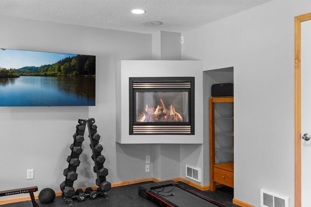 6829 Urbandale Lane N, Maple Grove, MN 55311