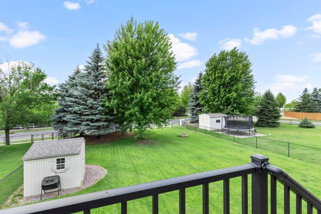 6829 Urbandale Lane N, Maple Grove, MN 55311