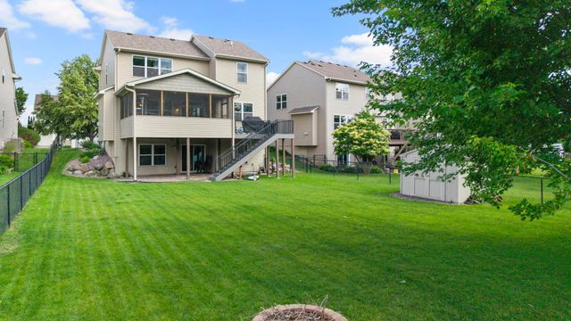 6829 Urbandale Lane N, Maple Grove, MN 55311