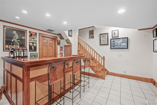 39 Park Circle, White Plains, NY 10603