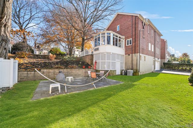39 Park Circle, White Plains, NY 10603