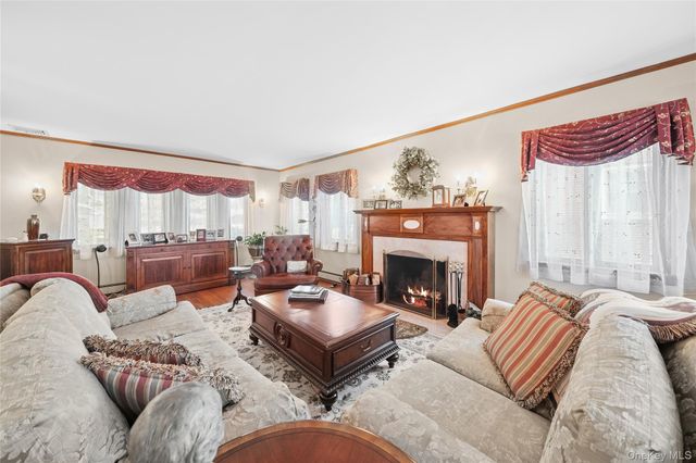 39 Park Circle, White Plains, NY 10603