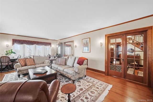 39 Park Circle, White Plains, NY 10603