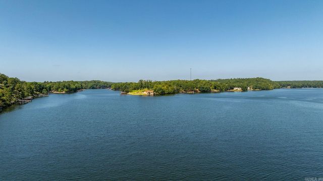 325 Galveston Rd Drive, Hot Springs, AR 71913