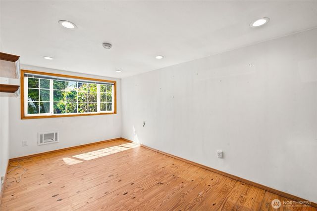 230 W 14th Street, Port Angeles, WA 98362