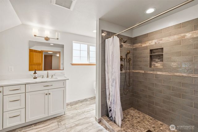 230 W 14th Street, Port Angeles, WA 98362