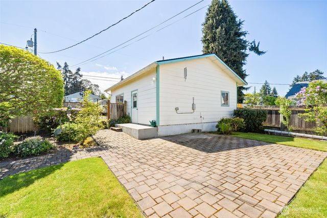 230 W 14th Street, Port Angeles, WA 98362