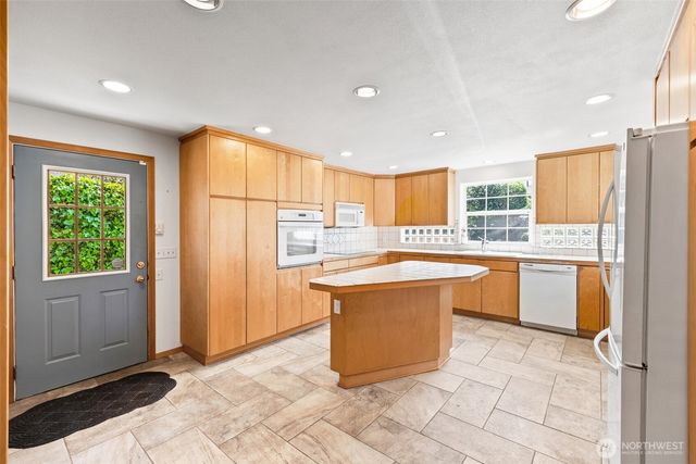230 W 14th Street, Port Angeles, WA 98362