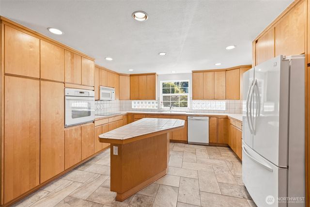 230 W 14th Street, Port Angeles, WA 98362